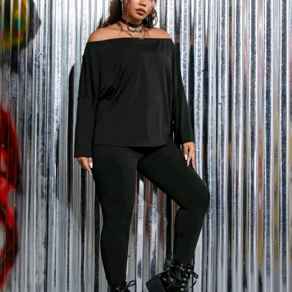 2piece Plus Twist Back Top & Leggings size 2x
